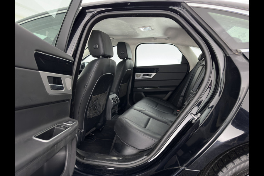 Jaguar XF 2.0d Prestige *AUT | LEATHER | XENON | SPORTSEATS | CAMERA | PRIVACY-GLASS | SHIFTPADDLES | NAVI-FULLMAP | ECC | PDC | CRUISE | 19''ALU*