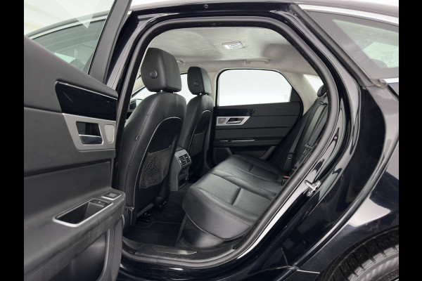 Jaguar XF 2.0d Prestige *AUT | LEATHER | XENON | SPORTSEATS | CAMERA | PRIVACY-GLASS | SHIFTPADDLES | NAVI-FULLMAP | ECC | PDC | CRUISE | 19''ALU*
