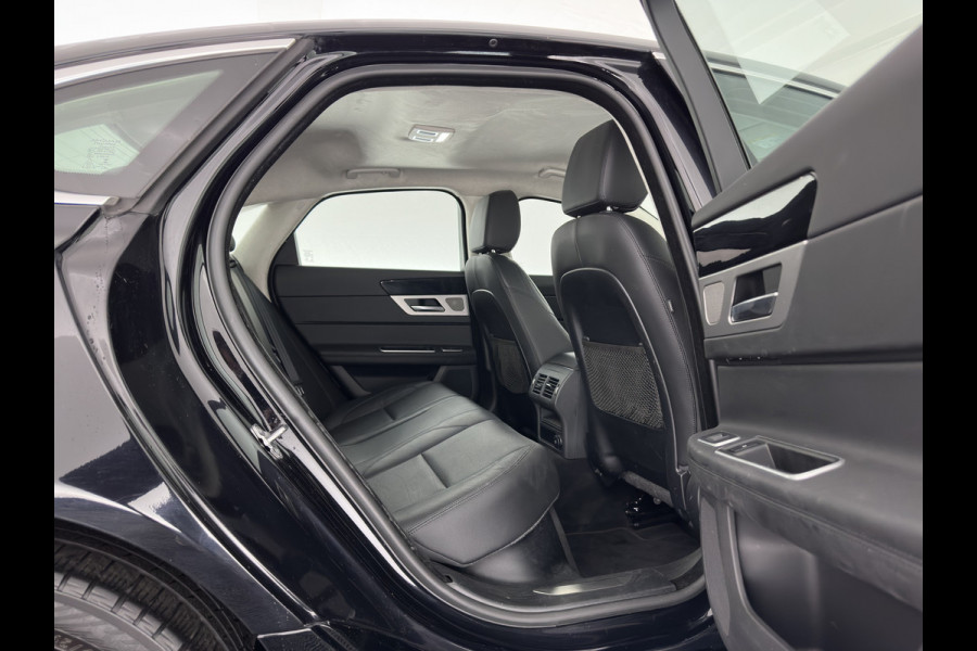 Jaguar XF 2.0d Prestige *AUT | LEATHER | XENON | SPORTSEATS | CAMERA | PRIVACY-GLASS | SHIFTPADDLES | NAVI-FULLMAP | ECC | PDC | CRUISE | 19''ALU*