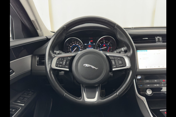 Jaguar XF 2.0d Prestige *AUT | LEATHER | XENON | SPORTSEATS | CAMERA | PRIVACY-GLASS | SHIFTPADDLES | NAVI-FULLMAP | ECC | PDC | CRUISE | 19''ALU*