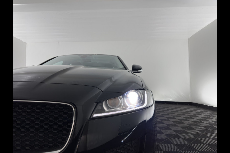 Jaguar XF 2.0d Prestige *AUT | LEATHER | XENON | SPORTSEATS | CAMERA | PRIVACY-GLASS | SHIFTPADDLES | NAVI-FULLMAP | ECC | PDC | CRUISE | 19''ALU*