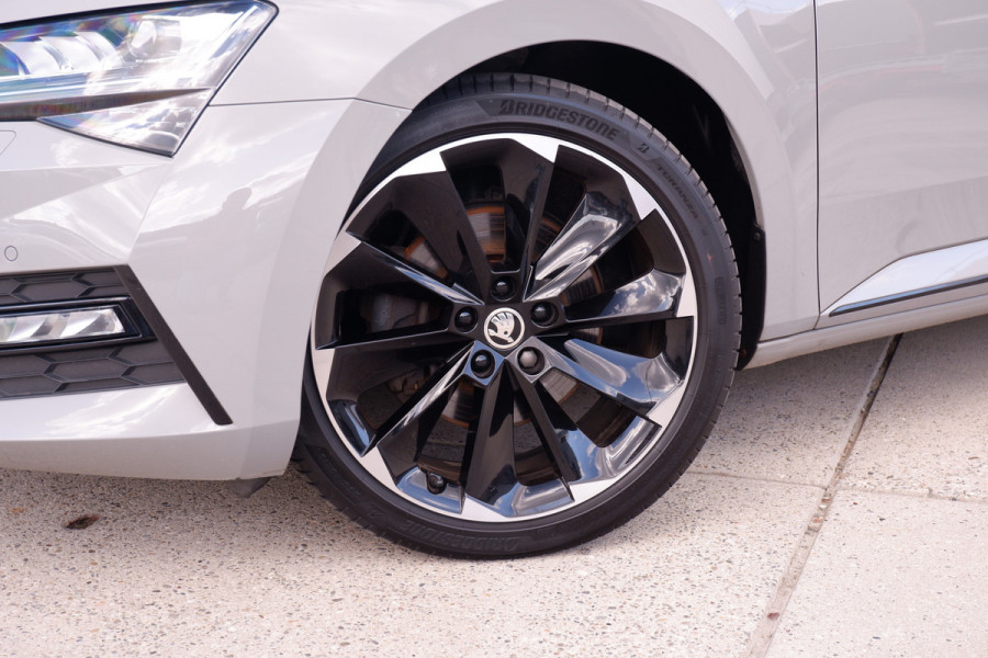 Škoda Superb Combi 1.4 TSI iV Sportline Business | Elek. Trekhaak | Memory | Sfeerverlichting | Carplay | Navi |