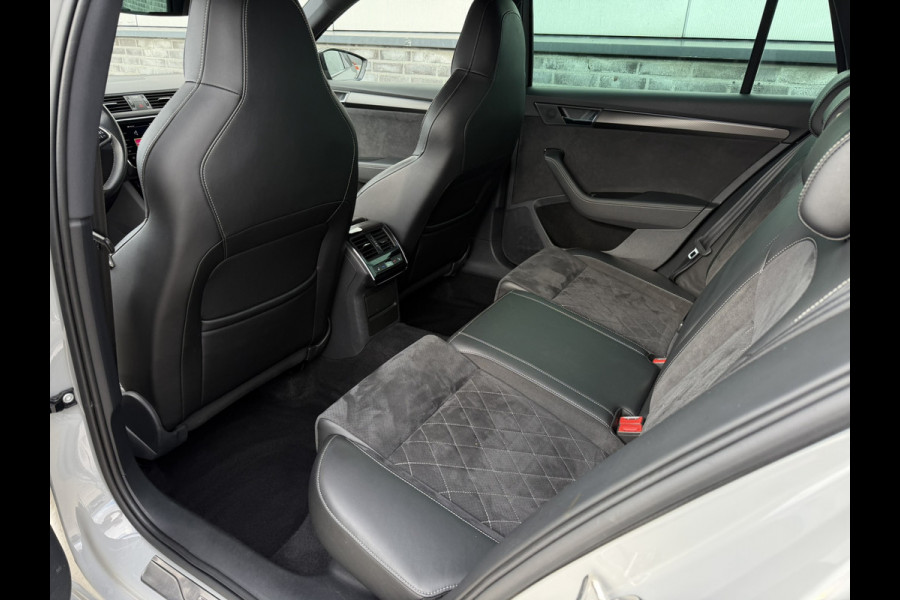 Škoda Superb Combi 1.4 TSI iV Sportline Business | Elek. Trekhaak | Memory | Sfeerverlichting | Carplay | Navi |