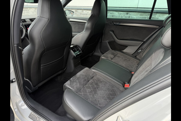 Škoda Superb Combi 1.4 TSI iV Sportline Business | Elek. Trekhaak | Memory | Sfeerverlichting | Carplay | Navi |