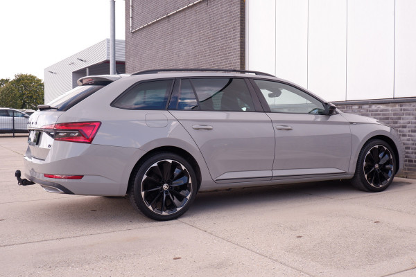 Škoda Superb Combi 1.4 TSI iV Sportline Business | Elek. Trekhaak | Memory | Sfeerverlichting | Carplay | Navi |