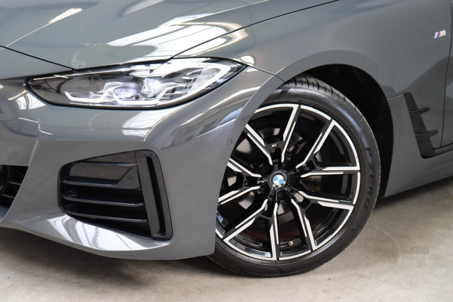 BMW 4 Serie Gran Coupé 420i High Executive M Sport Pakket Automaat / Widescreen Display / Adaptieve Cruise Control / Leder / 19 Inch / Head-Up Display / Shadow Line / Hifi / Stoelverwarming / Extra Getint Glas / Achteruitrijcamera