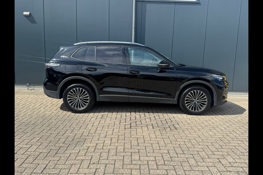 Volkswagen Tiguan 1.5 eTSI 'Goal' * TREKHAAK * 360Gr camera * Sideassistent * Navigatiesysteem *