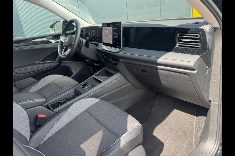 Volkswagen Tiguan 1.5 eTSI 'Goal' * TREKHAAK * 360Gr camera * Sideassistent * Navigatiesysteem *