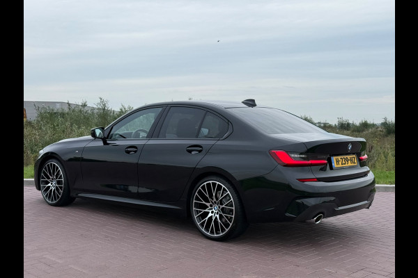 BMW 3-serie 320i High Executive / M Sport / Leder / 20inch M-Performance / 256PK Mosselman