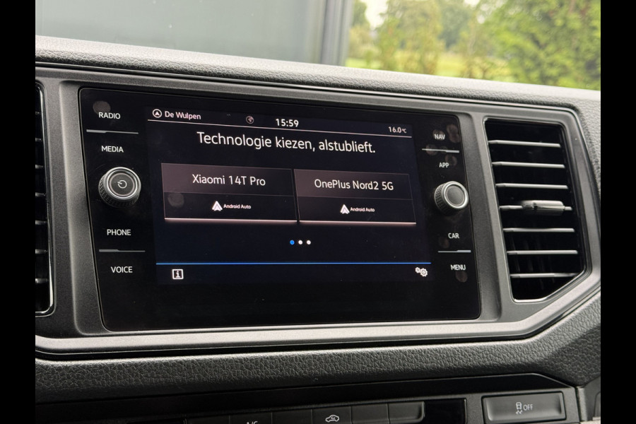 Volkswagen Crafter 35 2.0 TDI 177 PK / L3H3 / CAMERA / CRUISE / 3.5 TON TREKKEN / 3-ZITS / AIRCO / CARPLAY / GEVEERDE STOEL / 3500 KG AHG