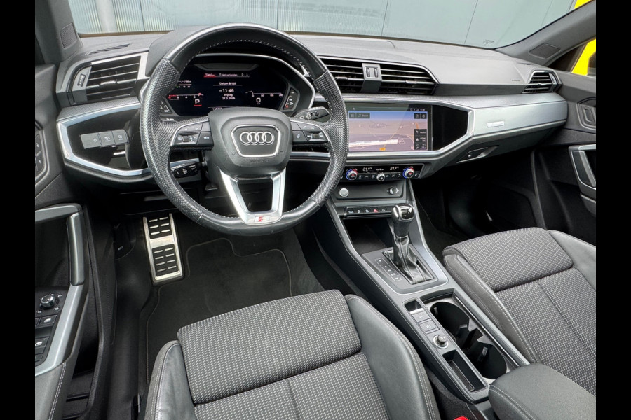 Audi Q3 35 TFSI S Line Edition * Panoramadak * Trekhaak * Stoelverwarming * Parkeercamera *