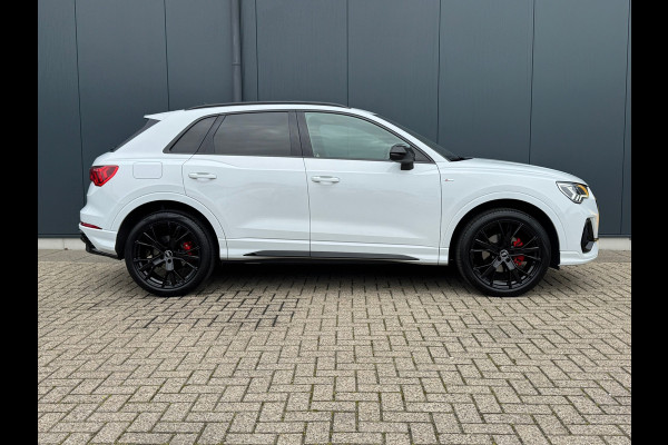 Audi Q3 35 TFSI S Line Edition * Panoramadak * Trekhaak * Stoelverwarming * Parkeercamera *