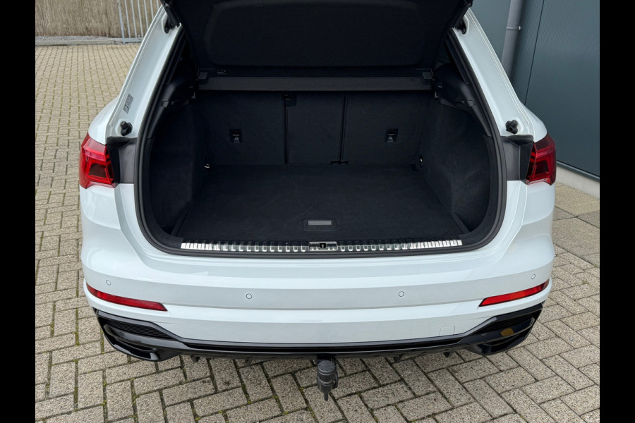 Audi Q3 35 TFSI S Line Edition * Panoramadak * Trekhaak * Stoelverwarming * Parkeercamera *