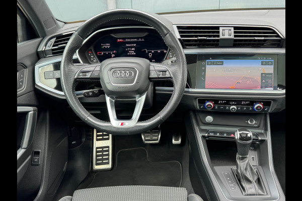 Audi Q3 35 TFSI S Line Edition * Panoramadak * Trekhaak * Stoelverwarming * Parkeercamera *