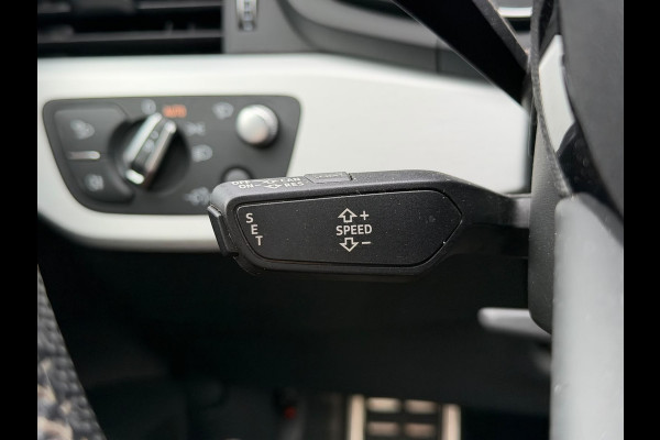Audi A4 Avant 45 TFSI quattro Sport S line black edition S-Line | Panoramadak | Bang & Olufsen | Standkachel | Head-Up Display | Apple Carplay | Keyless | Trekhaak | LED | Cruise Control | Navigatie | Camera