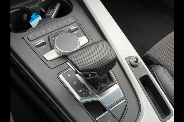 Audi A4 Avant 45 TFSI quattro Sport S line black edition S-Line | Panoramadak | Bang & Olufsen | Standkachel | Head-Up Display | Apple Carplay | Keyless | Trekhaak | LED | Cruise Control | Navigatie | Camera