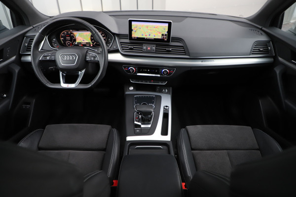 Audi Q5 55 TFSI e quattro Competition | 367PK | Luchtvering | Keyless-go | Pano | Sfeerverlichting | Acc | Virtual-cockpit | Standkachel