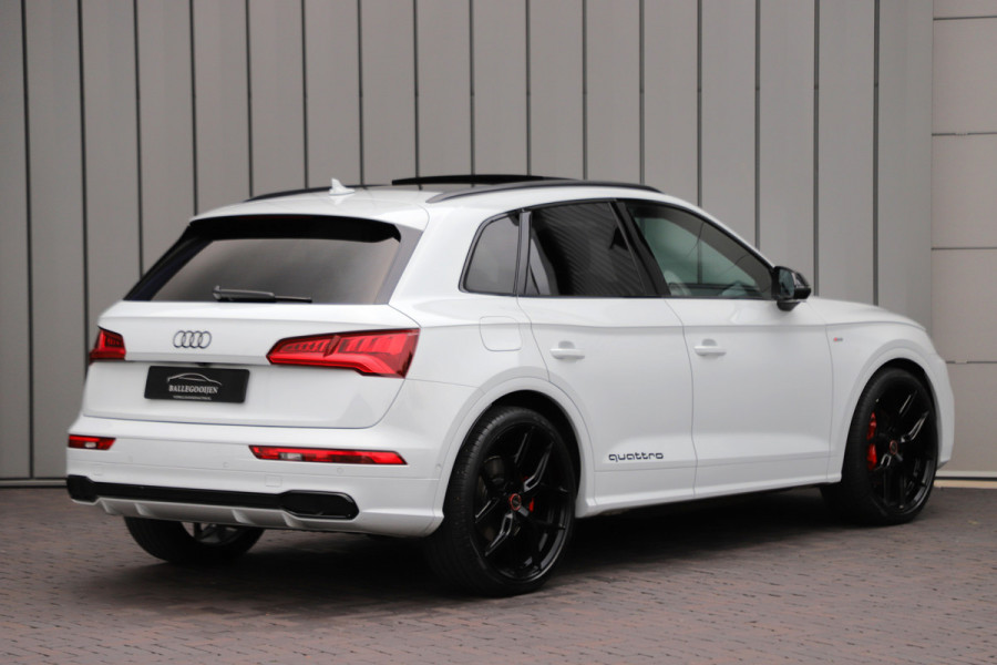 Audi Q5 55 TFSI e quattro Competition | 367PK | Luchtvering | Keyless-go | Pano | Sfeerverlichting | Acc | Virtual-cockpit | Standkachel