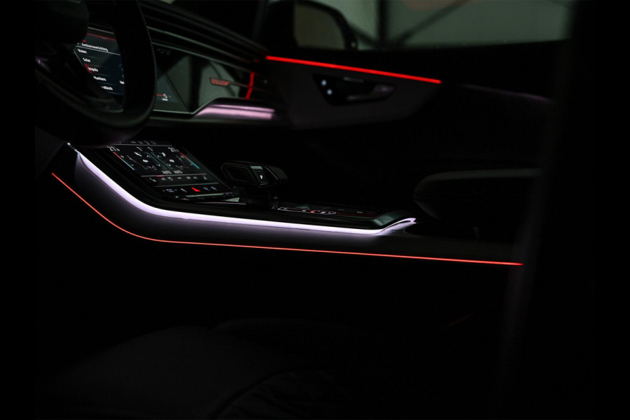 Audi Q8 55 TFSI e quattro Pro Line Plus | Panoramadak | Night Vision | B&O | HUD | 360 Camera | Adaptive Cruise | Luchtvering | Stoelverwarming V+A | Ambiance Verlichting | Trekhaak |