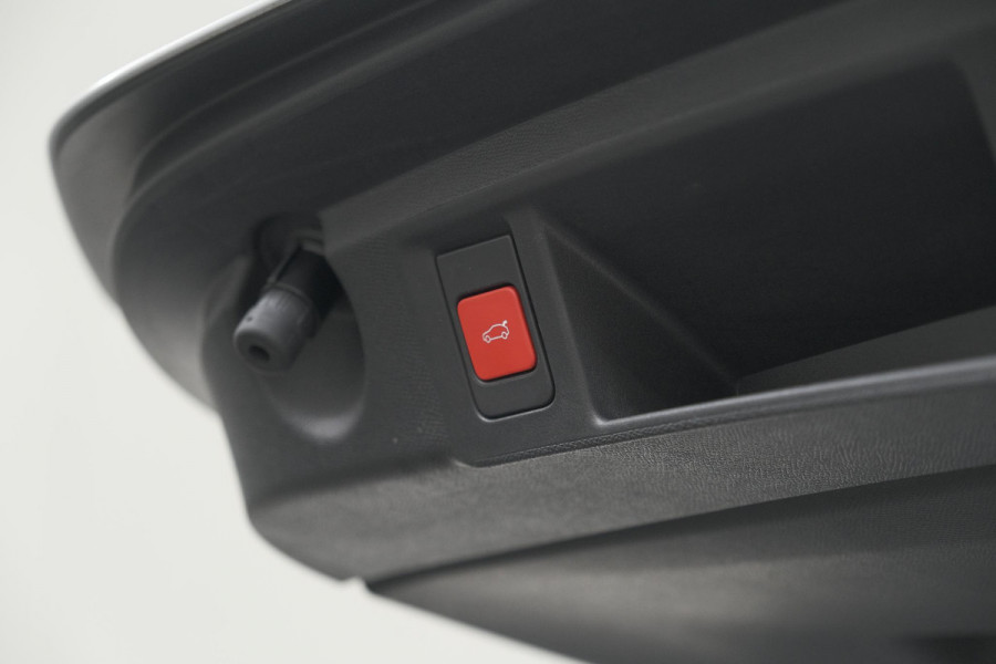Peugeot 308 SW 1.6 Plug-in Hybrid 180 GT | Panoramadak | Premium Focal Audio | Adaptieve Cruise Control | Elektrische Kofferklep