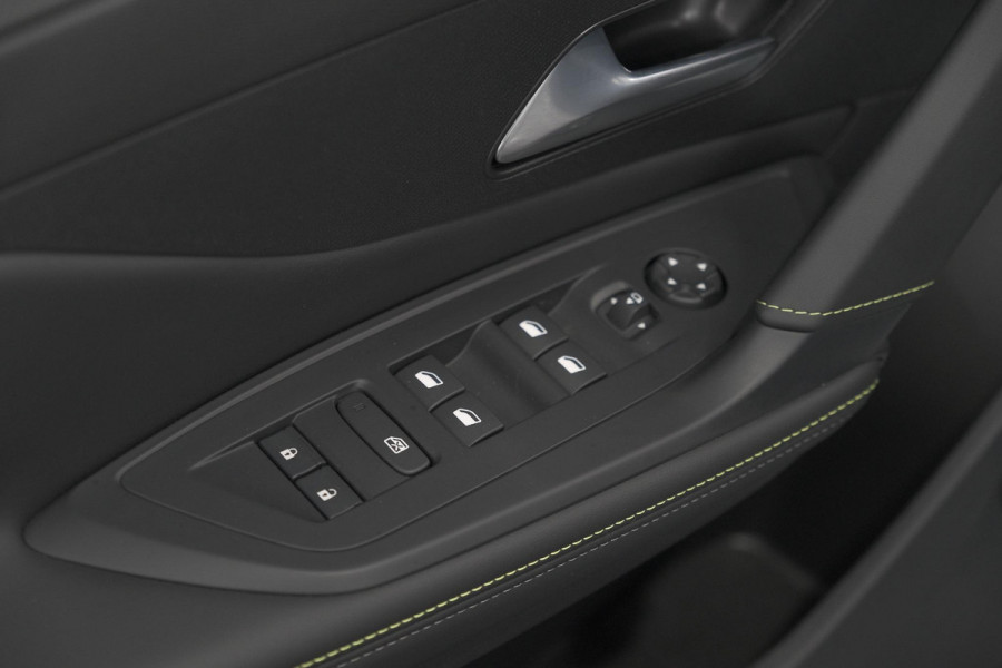 Peugeot 308 SW 1.6 Plug-in Hybrid 180 GT | Panoramadak | Premium Focal Audio | Adaptieve Cruise Control | Elektrische Kofferklep