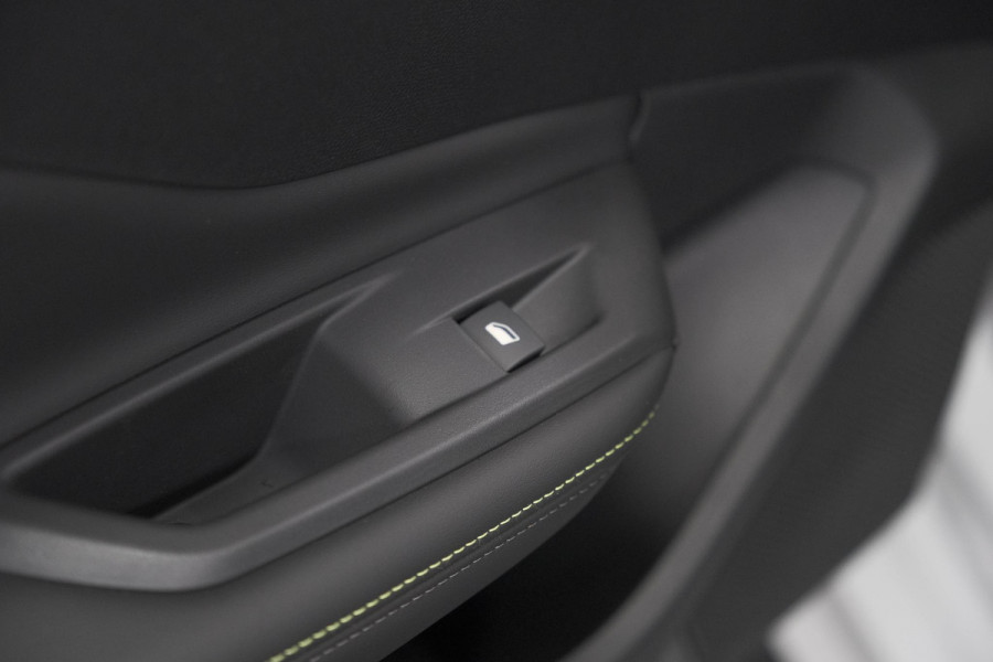 Peugeot 308 SW 1.6 Plug-in Hybrid 180 GT | Panoramadak | Premium Focal Audio | Adaptieve Cruise Control | Elektrische Kofferklep
