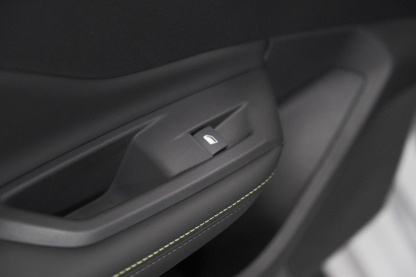 Peugeot 308 SW 1.6 Plug-in Hybrid 180 GT | Panoramadak | Premium Focal Audio | Adaptieve Cruise Control | Elektrische Kofferklep