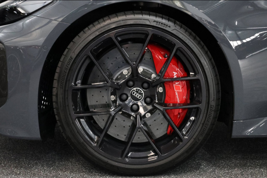 Audi RS5 Avant 2.9 TFSI e-hybrid quattro 640+PK BTW/KERAMISCH/CARBON/B&O//PANO/LEER+S.VERKOELING+MASSAGE/21"/360/FABRIEKSGARANTIE!