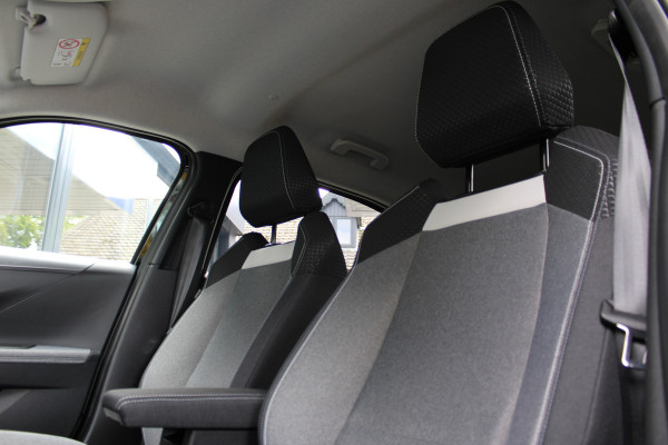 Opel Frontera 1.2 Turbo Hybrid Ultimate 5p. | Keyless Entry & Start | Winterpack | BLIS | Achteruitrijcamera