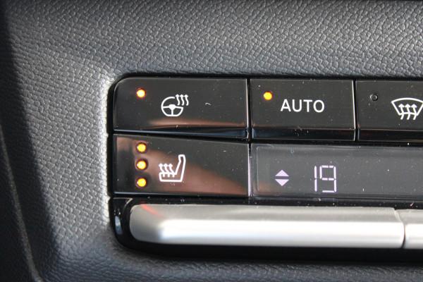 Opel Frontera 1.2 Turbo Hybrid Ultimate 5p. | Keyless Entry & Start | Winterpack | BLIS | Achteruitrijcamera