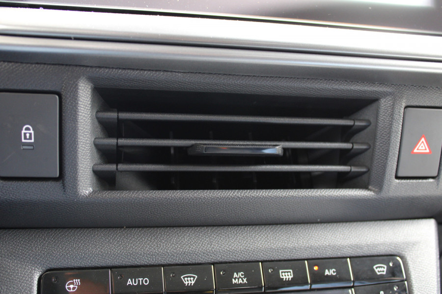 Opel Frontera 1.2 Turbo Hybrid Ultimate 5p. | Keyless Entry & Start | Winterpack | BLIS | Achteruitrijcamera