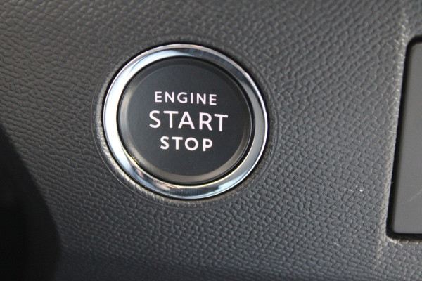 Opel Frontera 1.2 Turbo Hybrid Ultimate 5p. | Keyless Entry & Start | Winterpack | BLIS | Achteruitrijcamera