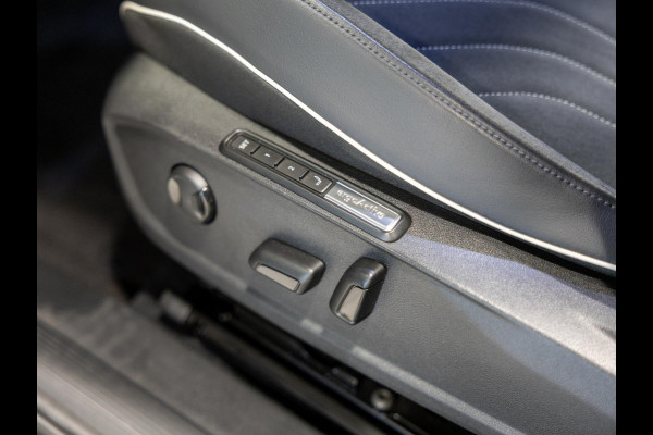 Volkswagen ID.4 Max 77 kWh SOH 91% / 204pk / Panorama dak / Trekhaak / Kuipstoelen / Elektrische stoelverstelling /