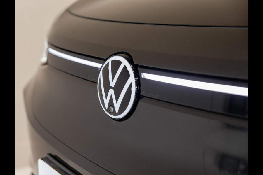 Volkswagen ID.4 Max 77 kWh SOH 91% / 204pk / Panorama dak / Trekhaak / Kuipstoelen / Elektrische stoelverstelling /