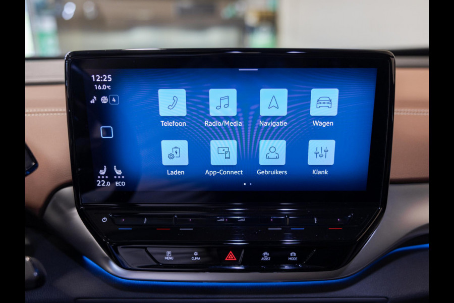 Volkswagen ID.4 Max 77 kWh SOH 91% / 204pk / Panorama dak / Trekhaak / Kuipstoelen / Elektrische stoelverstelling /
