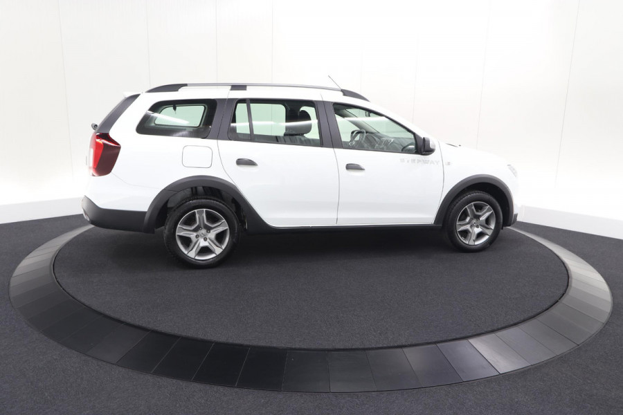 Dacia Logan MCV TCe 90 Stepway | Automaat | Camera | Parkeersensoren | Navigatie | Armsteun
