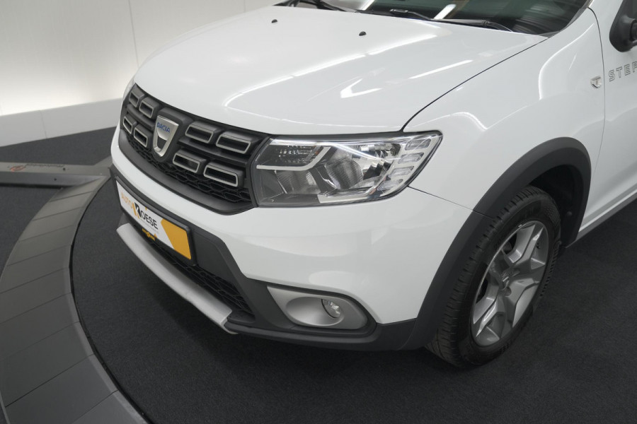 Dacia Logan MCV TCe 90 Stepway | Automaat | Camera | Parkeersensoren | Navigatie | Armsteun