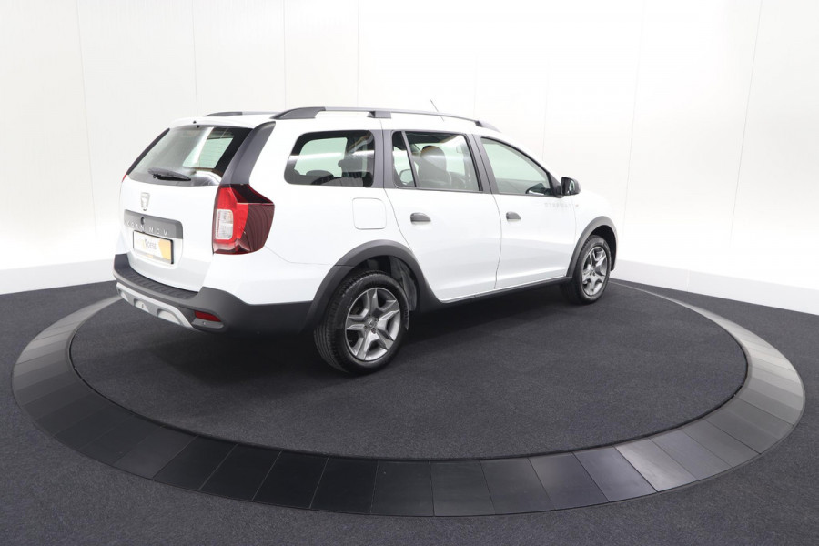 Dacia Logan MCV TCe 90 Stepway | Automaat | Camera | Parkeersensoren | Navigatie | Armsteun