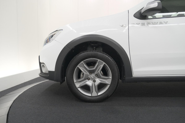 Dacia Logan MCV TCe 90 Stepway | Automaat | Camera | Parkeersensoren | Navigatie | Armsteun