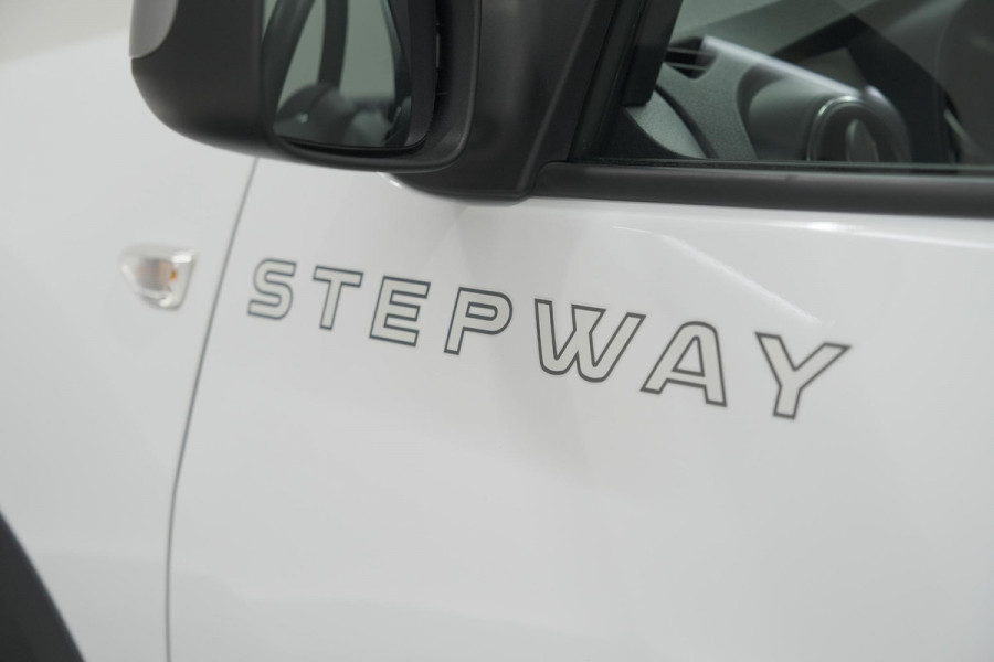 Dacia Logan MCV TCe 90 Stepway | Automaat | Camera | Parkeersensoren | Navigatie | Armsteun