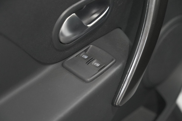 Dacia Logan MCV TCe 90 Stepway | Automaat | Camera | Parkeersensoren | Navigatie | Armsteun