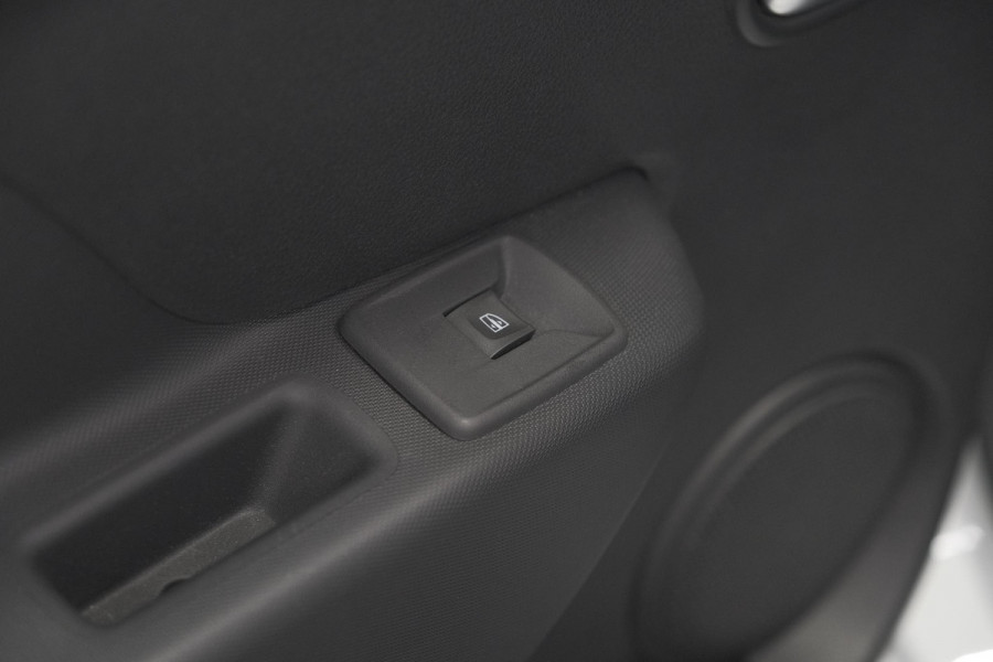 Dacia Logan MCV TCe 90 Stepway | Automaat | Camera | Parkeersensoren | Navigatie | Armsteun
