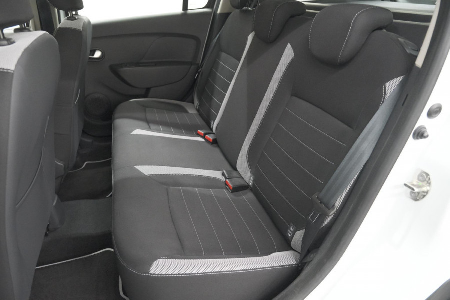 Dacia Logan MCV TCe 90 Stepway | Automaat | Camera | Parkeersensoren | Navigatie | Armsteun