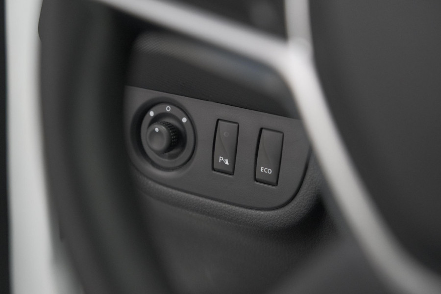 Dacia Logan MCV TCe 90 Stepway | Automaat | Camera | Parkeersensoren | Navigatie | Armsteun