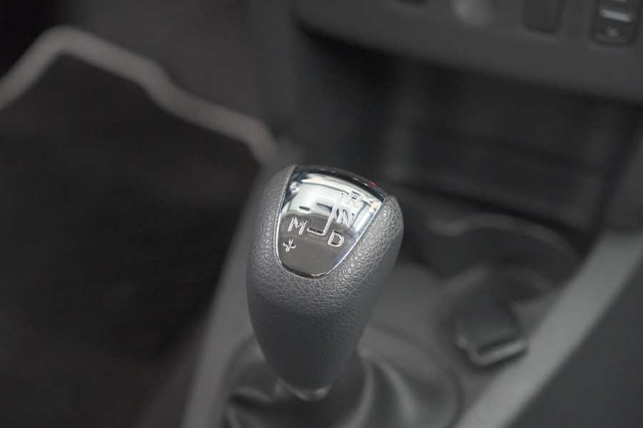 Dacia Logan MCV TCe 90 Stepway | Automaat | Camera | Parkeersensoren | Navigatie | Armsteun