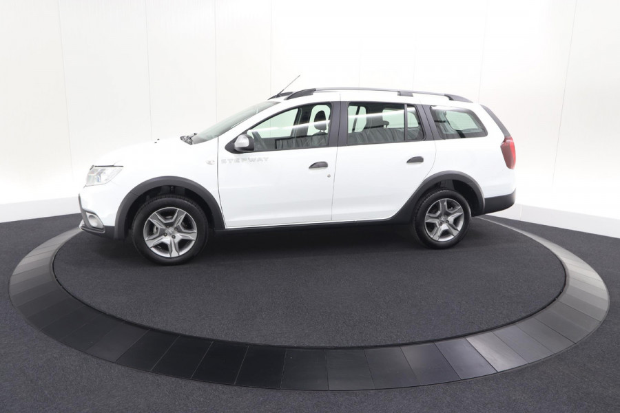 Dacia Logan MCV TCe 90 Stepway | Automaat | Camera | Parkeersensoren | Navigatie | Armsteun