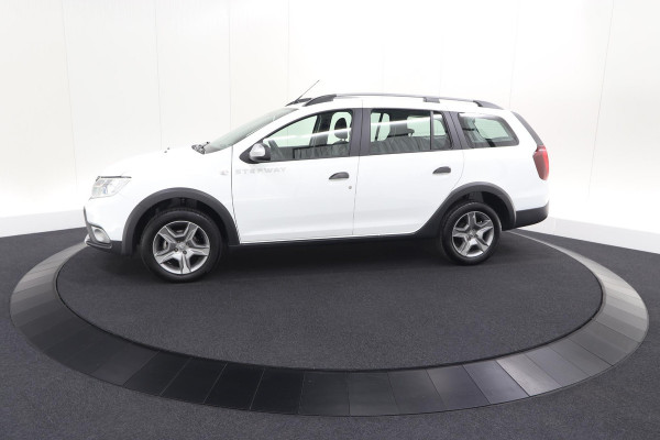 Dacia Logan MCV TCe 90 Stepway | Automaat | Camera | Parkeersensoren | Navigatie | Armsteun