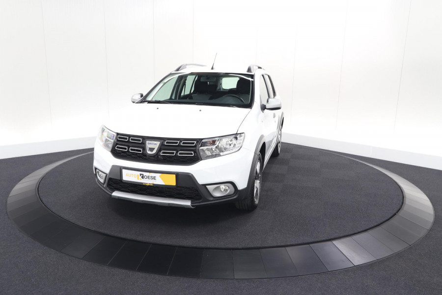 Dacia Logan MCV TCe 90 Stepway | Automaat | Camera | Parkeersensoren | Navigatie | Armsteun