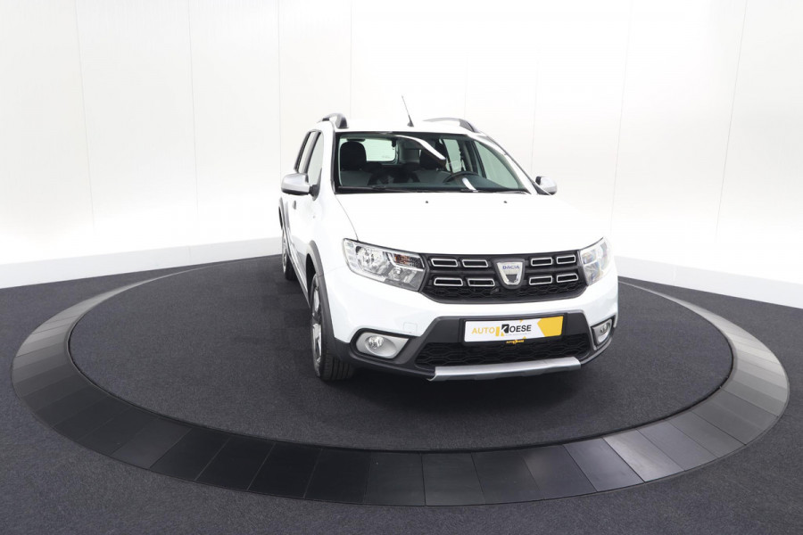 Dacia Logan MCV TCe 90 Stepway | Automaat | Camera | Parkeersensoren | Navigatie | Armsteun