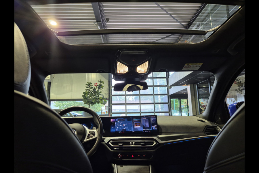 BMW 3 Serie Touring 330e xDrive M-Sport | Panorama | HUD | Full optie